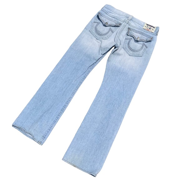 True Religion Straight Fit Light Blue Faded Men’s Denim Jeans - Picture 2 of 8